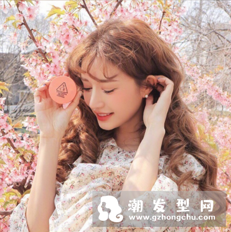 中长发适合什么卷发 韩式中长发卷发图片来袭