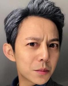 奶奶灰适合什么人 鹿晗杨洋吴亦凡何炅同款发色图片