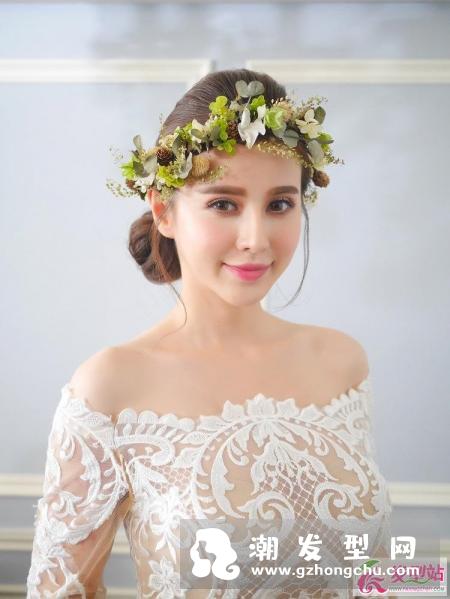 你理想的婚礼造型会选择什么？宋慧乔的盘发,林心如的编发还是披肩长发