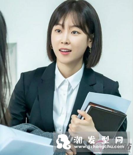 气质直系波波头短发回归 五官变立体好感度马上提升
