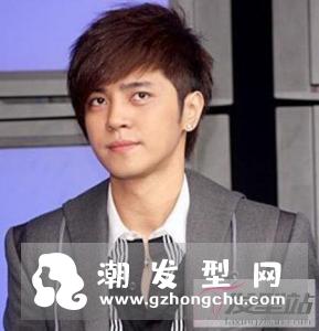 斜庞克发型怎么留 帅气修颜潮男必备