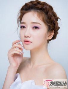 显年轻的新娘发型 减龄盘发仙气满满