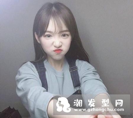 2018年流行什么刘海 八字外翻还是眉上短刘海
