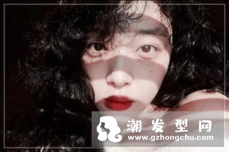 发量少适合什么发型 蓬松感发型提升帅气值