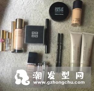 法国大宝妆前乳闷痘吗 深蓝色和浅蓝哪个好