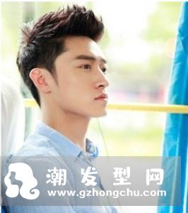 不染不烫男生自然发型 清新简约打造阳光潮男