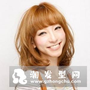 少女风十足的梨花头发型 突显难以抵挡的少女感