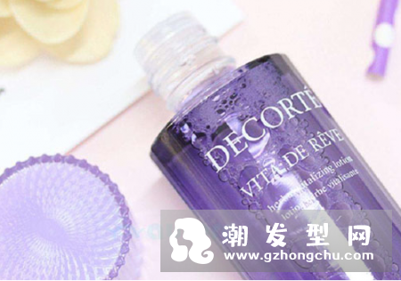 黛珂紫苏水和菌菇水哪个贵 有什么区别