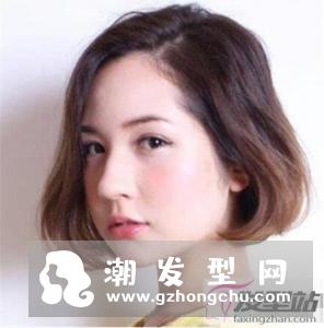 短发女生荷叶头烫发 内扣发尾才是瘦脸利器