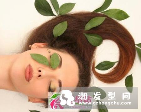 冬季头皮屑多怎么去除 几招搞定冬季头皮屑增多的烦恼