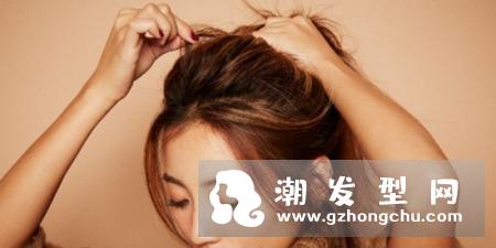 披肩发怎么扎丸子头 简单好看的丸子头造型图片