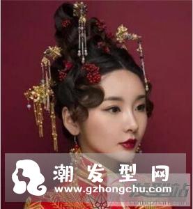 古典中式新娘盘发 高贵迷人气质佳