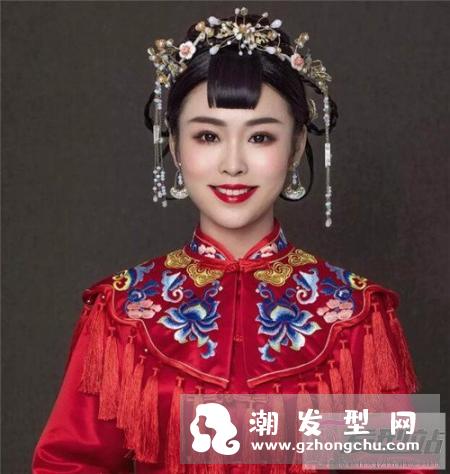 古风中式新娘发型 典雅秀禾新娘妆发图片