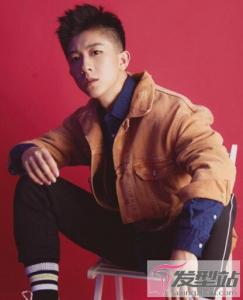 适合18岁男生的发型 清爽帅气展现青春活力