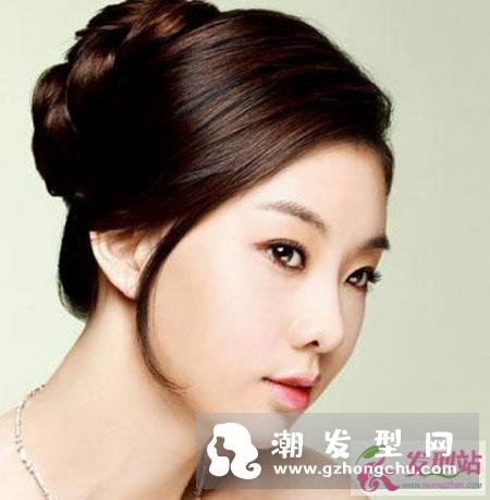 新娘盘发发型图片大全 蓬松花苞头盘发奢华迷人