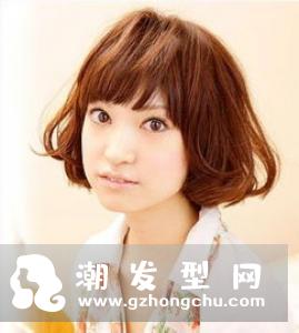 适合圆脸的盘发发型 简约迷人盘发打造巴掌脸
