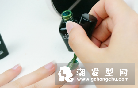 猫眼石美甲是怎么做的 磁铁怎么用