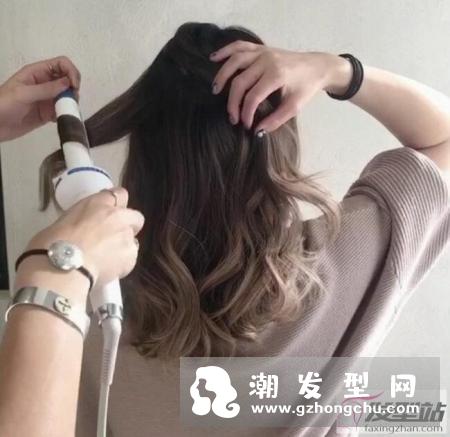 卷发棒使用5关键，轻松卷出女神波浪卷！这样卷发根秒立体、不怕塌