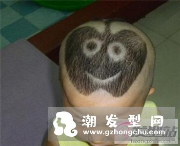 男生undercut雕刻发型 两边铲 推后脖设计