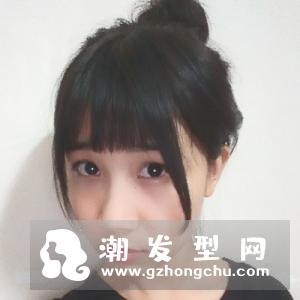 丸子头怎么扎出蓬松感 中长发怎么扎图解