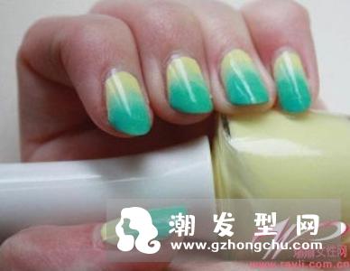 脚趾美甲新款式图片 薄荷绿金箔镜面美甲任你挑