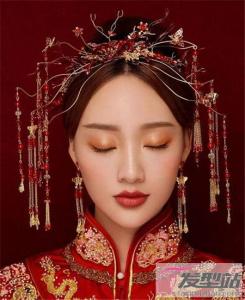 中式简单大方新娘发型 经典盘发古最显高贵气质