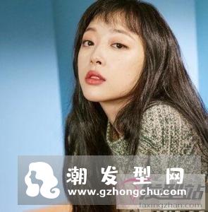 二次元刘海卷发发型 一款不一定靠颜值取胜的发型