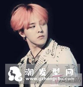 男生二次元短发发型 个性酷炫堪比动漫帅哥
