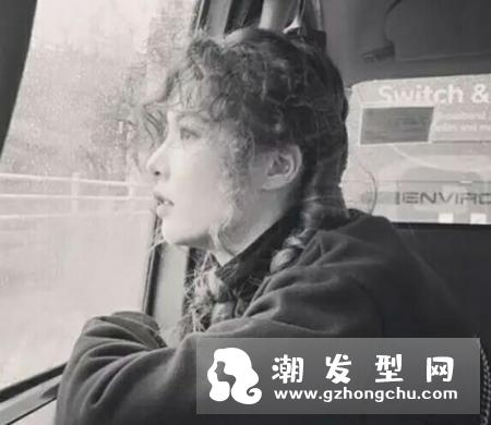 嬉皮卷是什么发型 泫雅崔雪莉同款嬉皮卷怎么弄