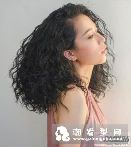 复古嬉皮卷强势侵袭中 只要这样卷绝对有型！