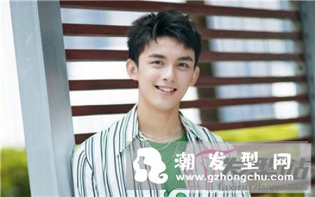 抖音上很火的男生发型 时尚有型给你撩妹最强助攻