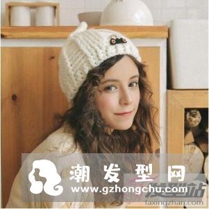 冬天好打理的中长发 修颜唯美为寒冬送暖意