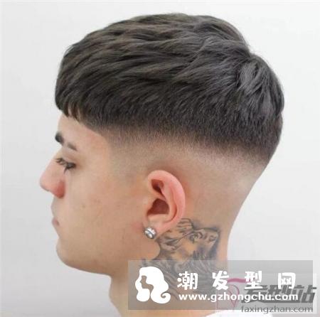 男生发型流行这款 三分区发型帅翻了