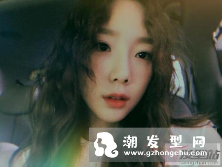 减龄瘦脸发型女生卷发 纹理卷发不动刀也有整型级减龄小脸效果