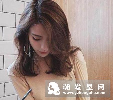 慵懒中长发型有哪些 韩式慵懒微卷发图片