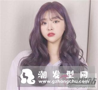 高额头学生党发型女生 中长卷发配刘海摆脱高额头烦恼