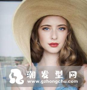 欧美风中长卷发 展现独特异域风