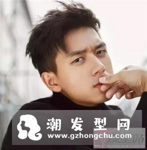 男生单逗号刘海怎么吹好看 修饰出盛世美颜秒杀少女们