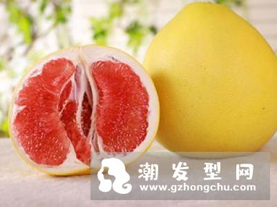 柚子皮可以用来洗头发吗 有什么好处