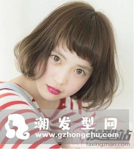 短发女生荷叶头烫发 内扣发尾才是瘦脸利器