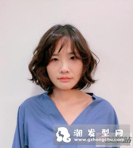 2019年可卡卷发型很流行 无论是长短发都能给你浪漫慵懒感