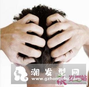 男士头发油腻是什么原因怎么办 解决头发油腻的20个有效方法