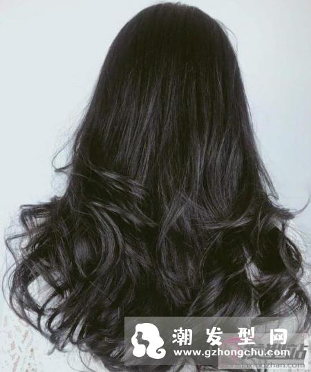 中长头发烫什么卷好看 空气云朵烫让你拥有自然电棒卷度！
