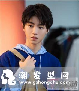 男生发型学生 帅气短发晋升校园男神