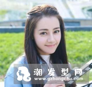 浪花一朵朵向阳阳的发型叫什么 王子璇同款齐肩卷发怎么弄