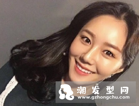 凌乱小卷中长发怎么弄好看 怎么打理