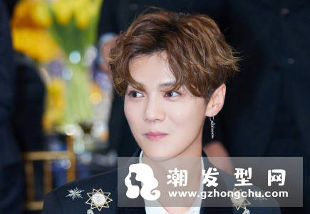 鹿晗桃心发型是怎么弄的 同款桃心刘海发型图片