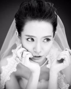 简单新娘短发造型 温柔优雅艳惊四座