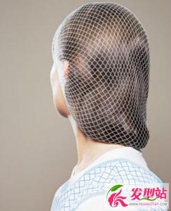 先用发膜还是护发素 正确使用发膜护发素步骤