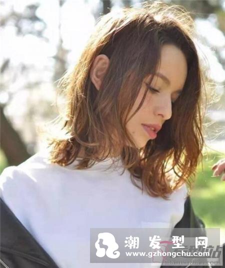人气流行BOB短发 棕色BOB头更显白